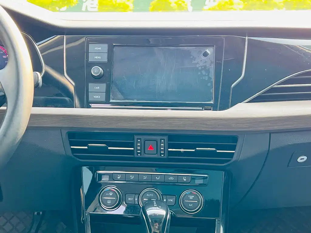 VOLKSWAGEN PASSAT 2020