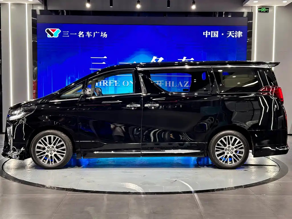 TOYOTA ALPHARD 2017