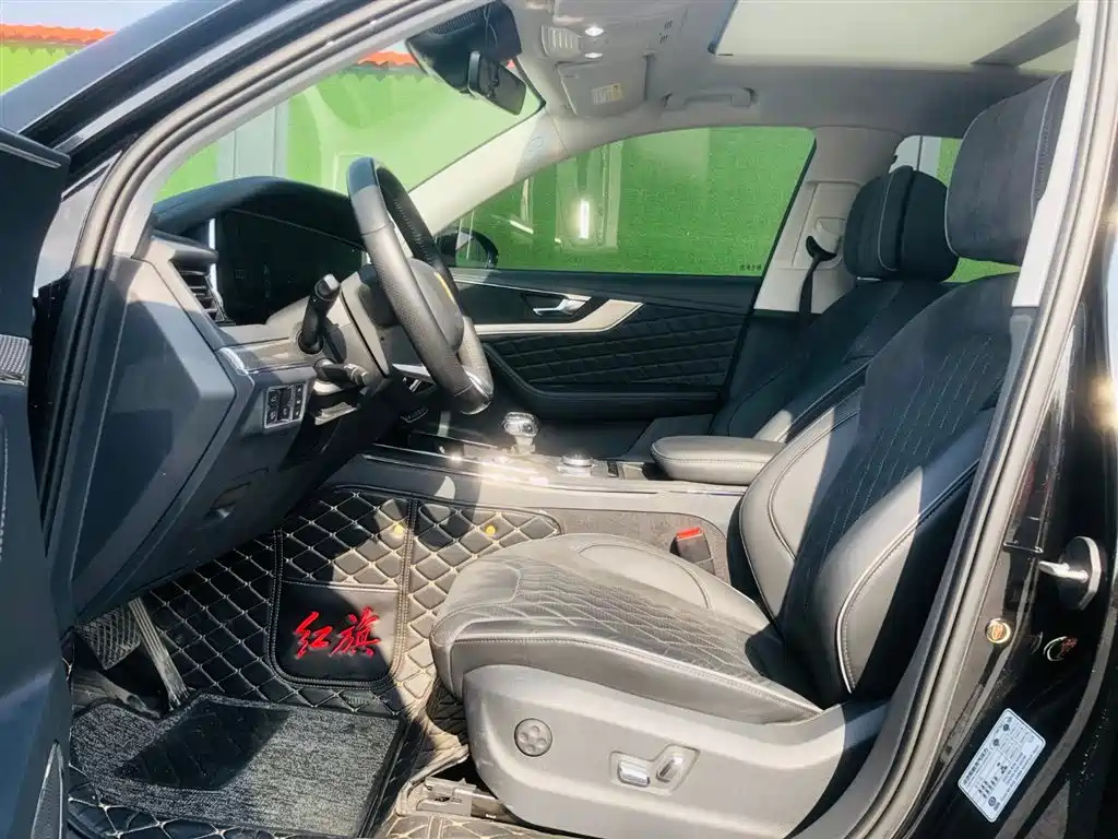 HONGQI HS5 2021
