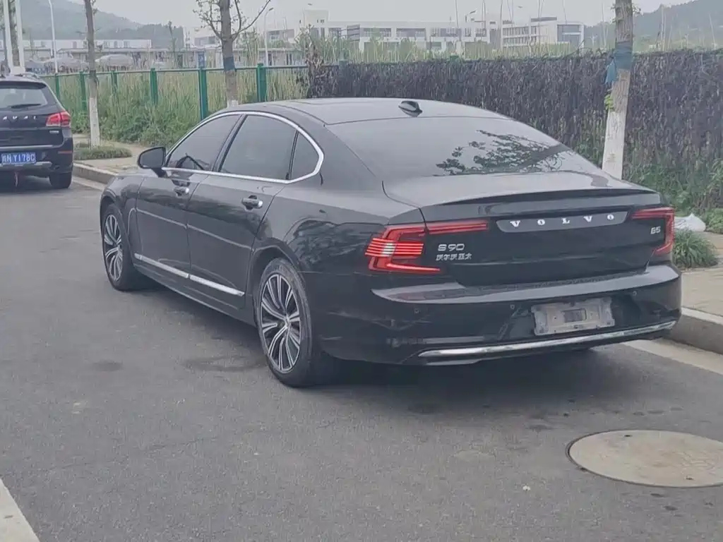 VOLVO S90 2020