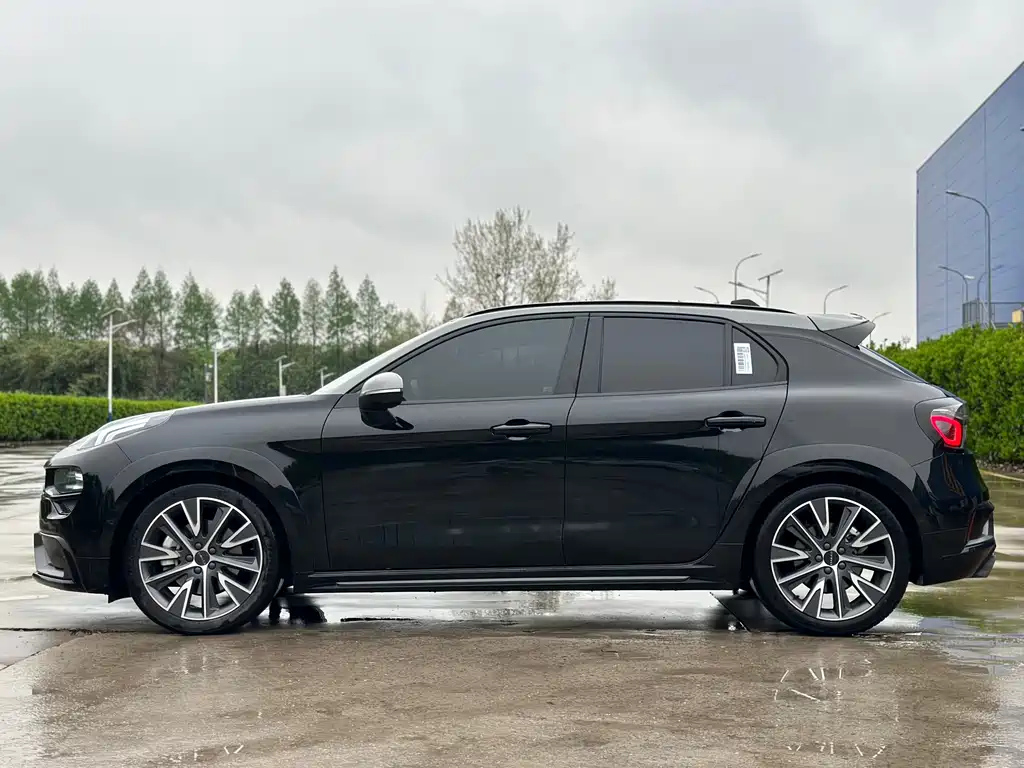LYNK&CO 02 HATCHBACK 2022
