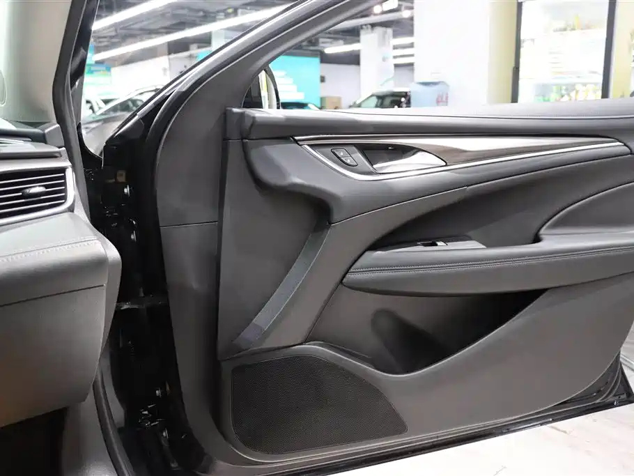 BUICK LACROSSE 2022