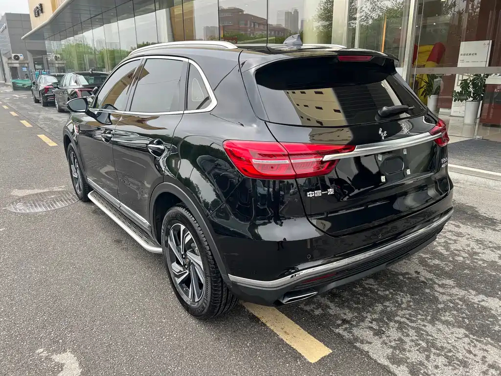 HONGQI HS5 2022