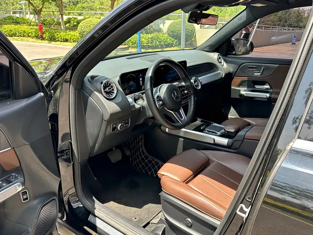 MERCEDES BENZ GLB 2020