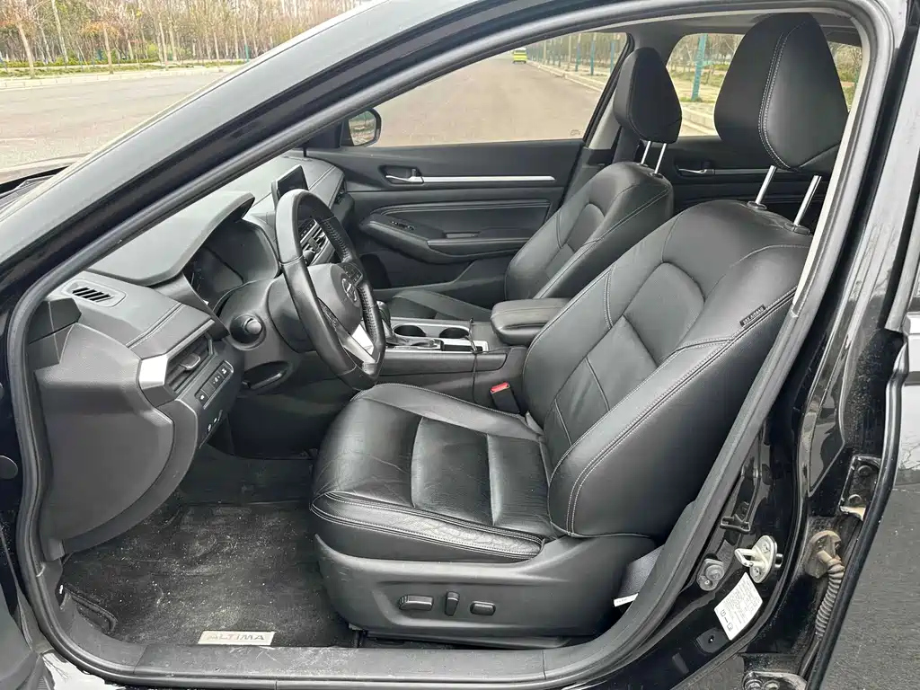 NISSAN TEANA 2019