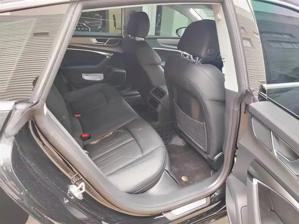 AUDI A7 2024
