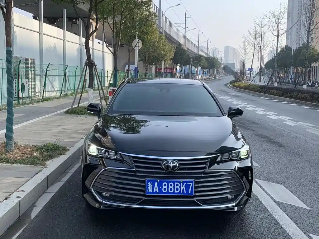 TOYOTA AVALON 2022