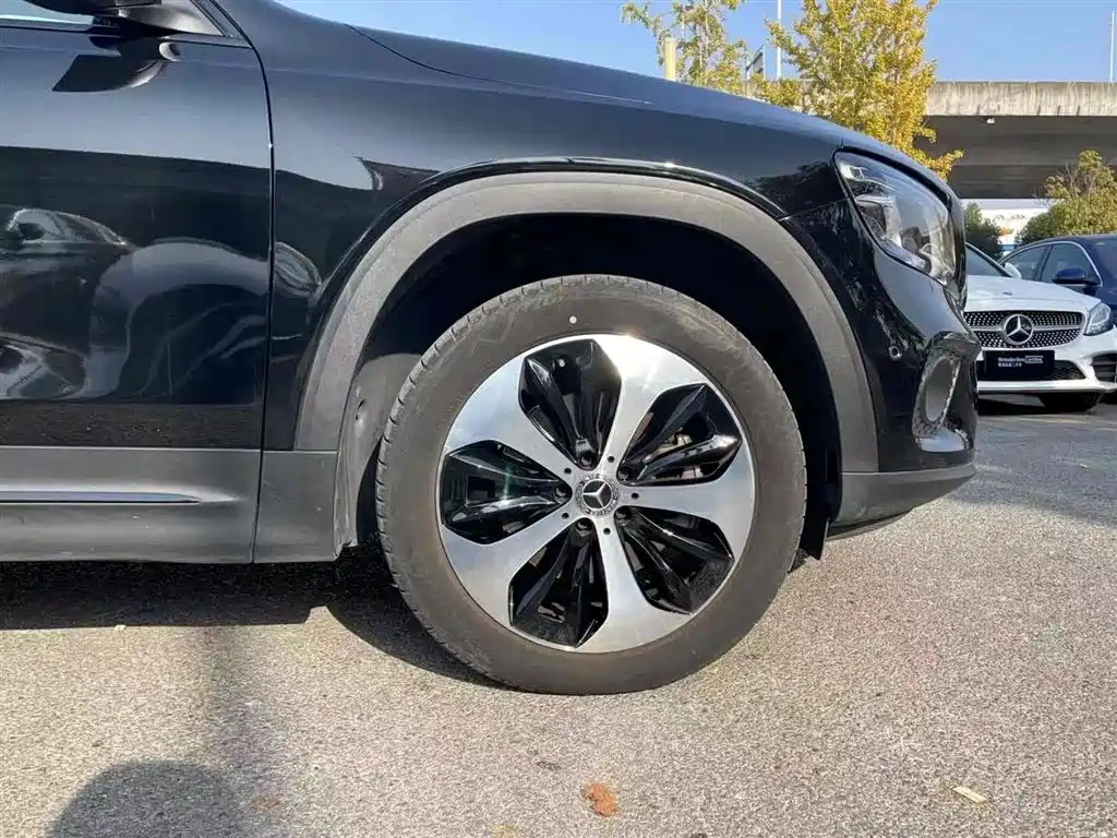MERCEDES BENZ GLB 2022