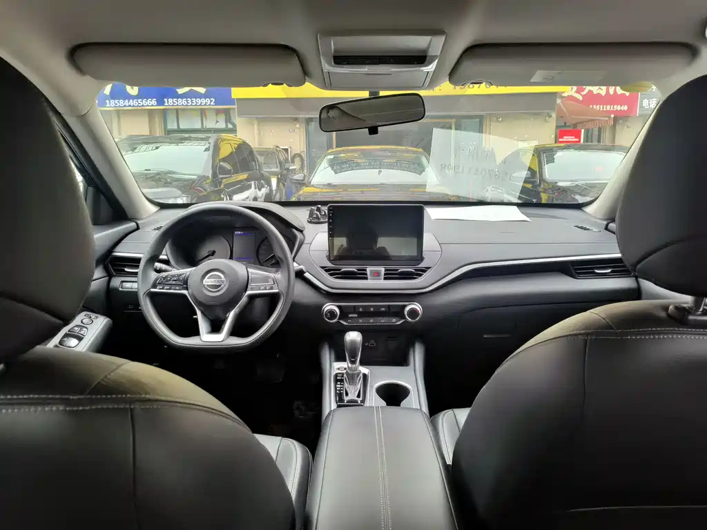 NISSAN TEANA 2021