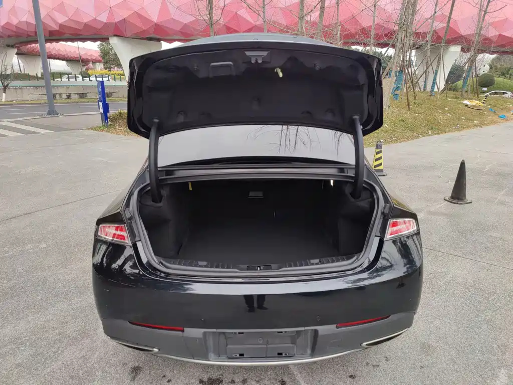 LINCOLN MKZ 2019