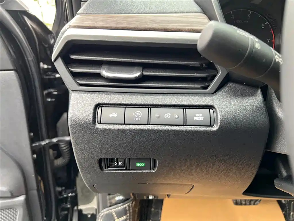 NISSAN TEANA 2022