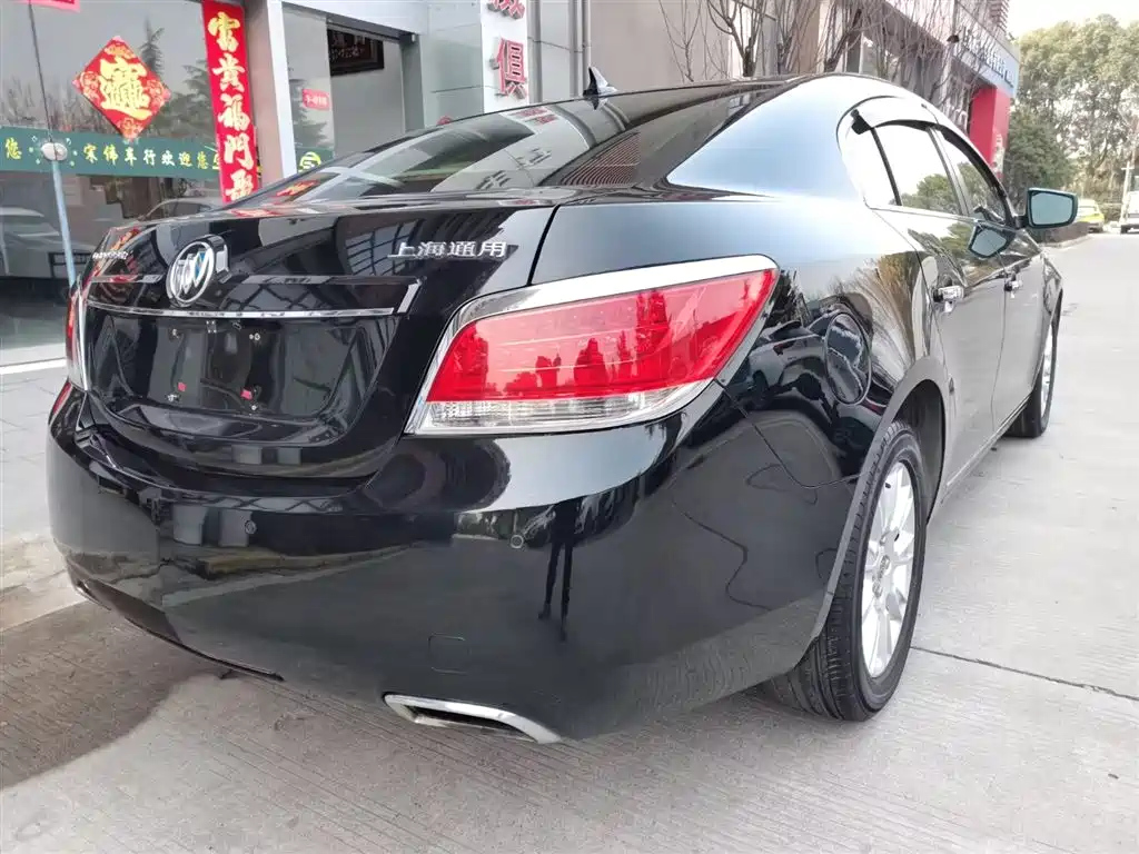 BUICK LACROSSE 2012
