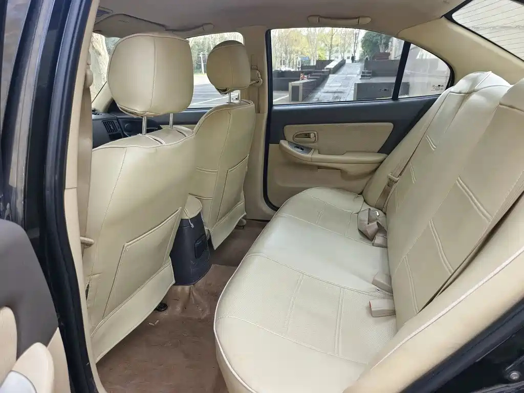 HYUNDAI ELANTRA 2012