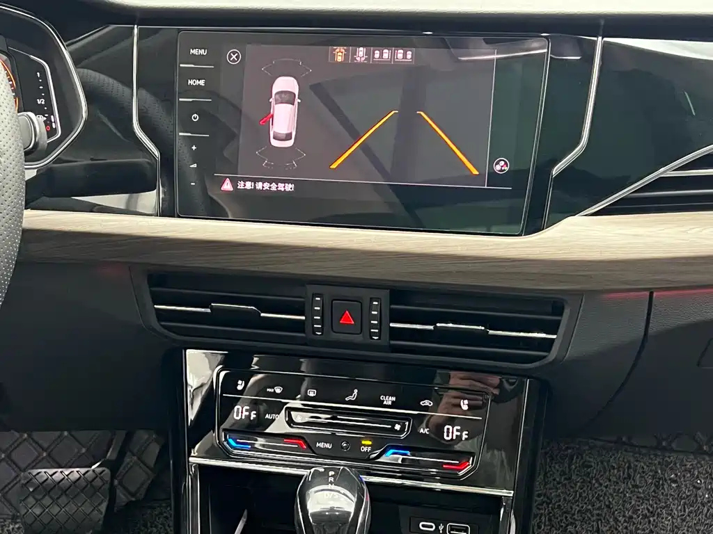 VOLKSWAGEN PASSAT 2021