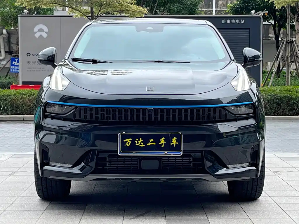 LYNK&CO 05 2022
