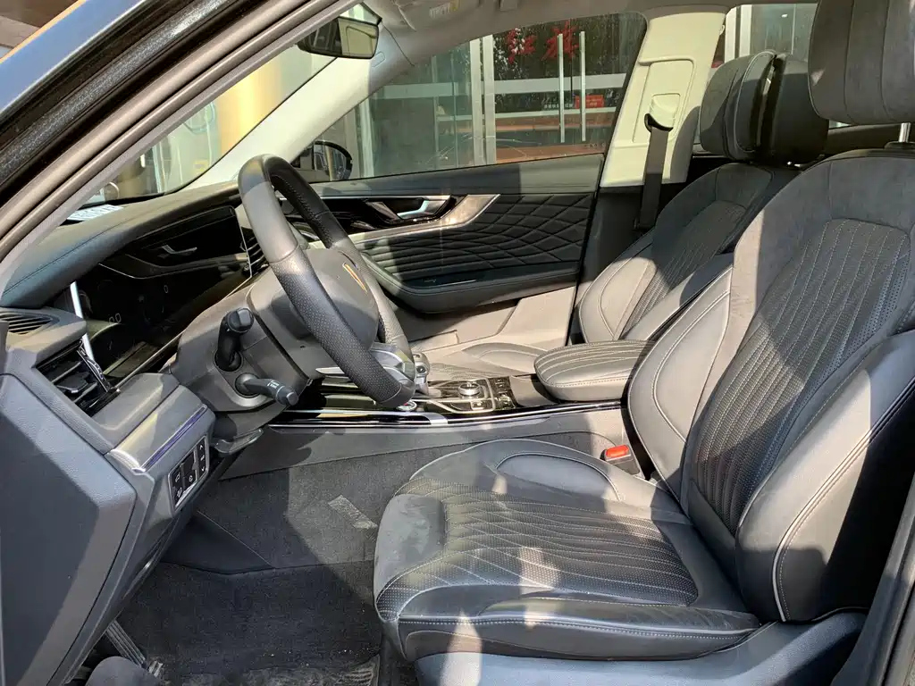 HONGQI HS5 2022
