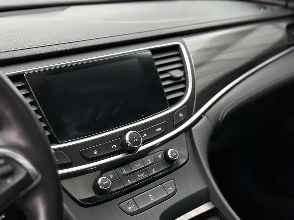 BUICK LACROSSE 2020