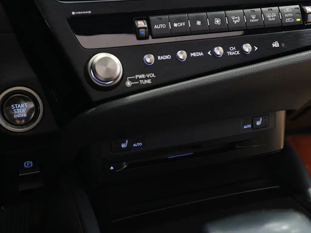 LEXUS ES 2021