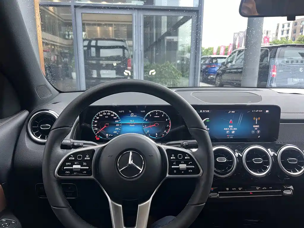 MERCEDES BENZ GLB 2022