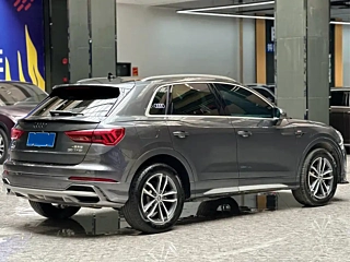 AUDI Q3  2021