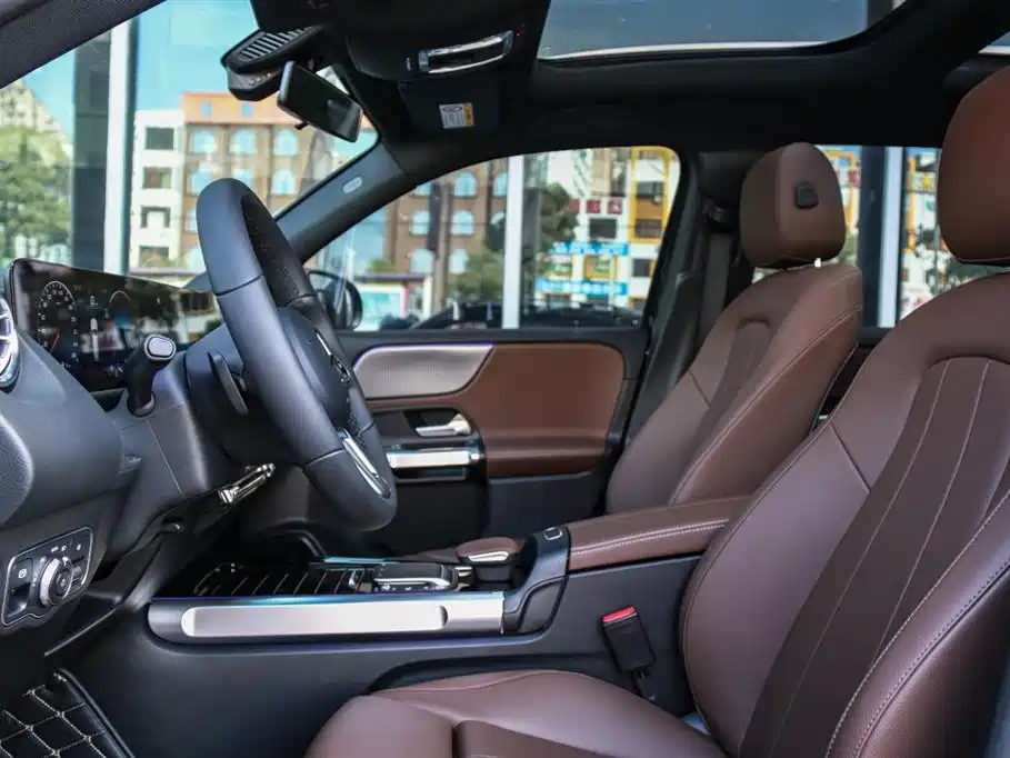 MERCEDES BENZ GLB 2021