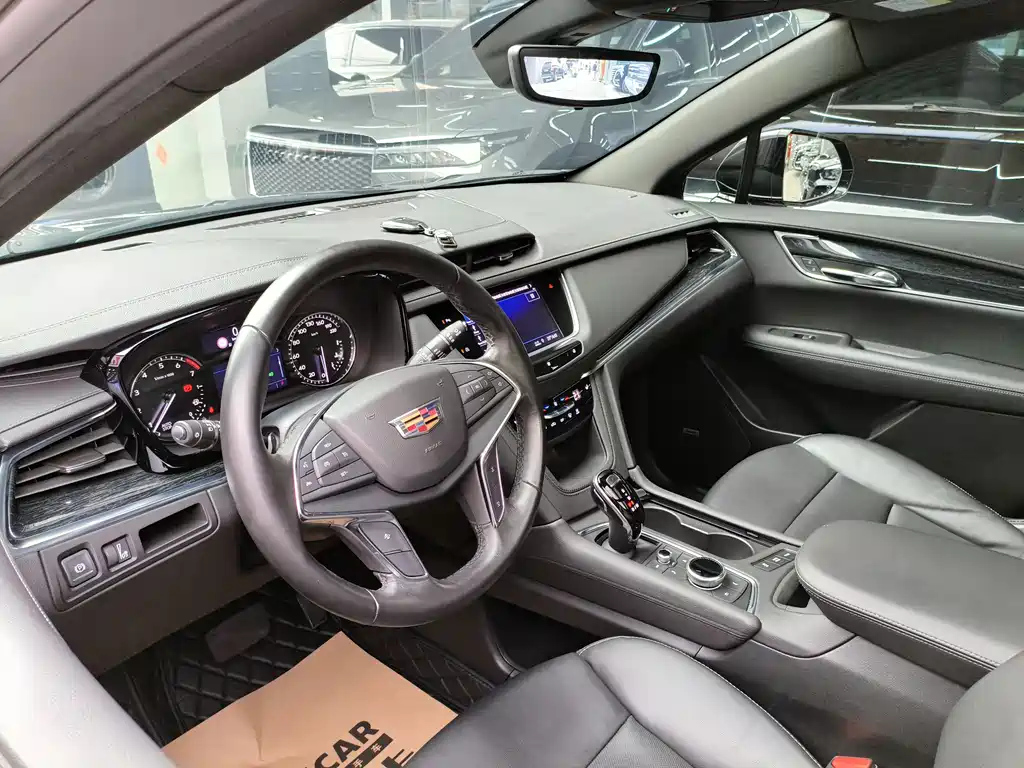 CADILLAC XT5 2020