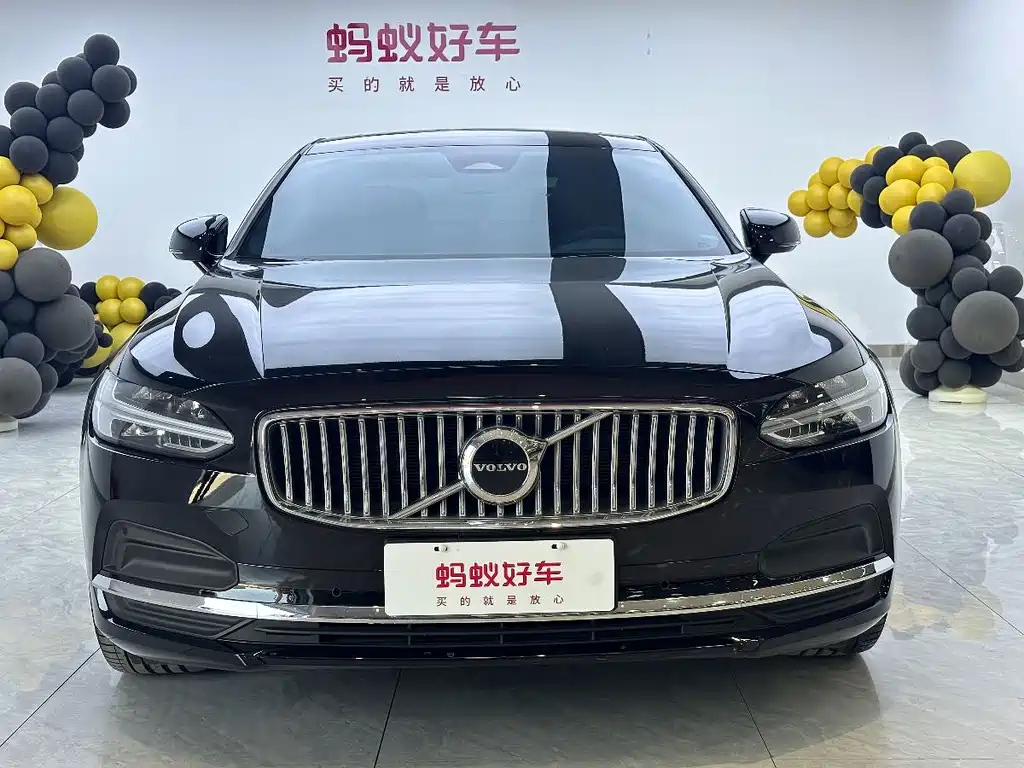 VOLVO S90 2023
