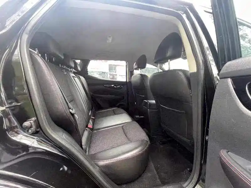 NISSAN QASHQAI 2019