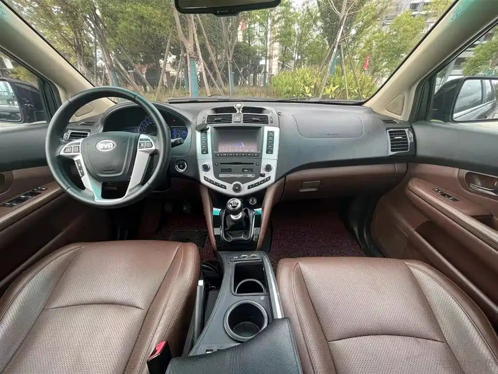 BYD S6 2015