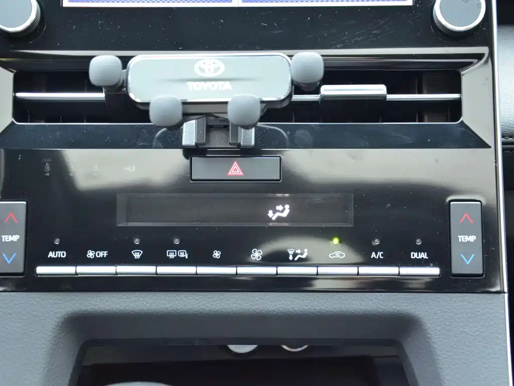TOYOTA AVALON 2021