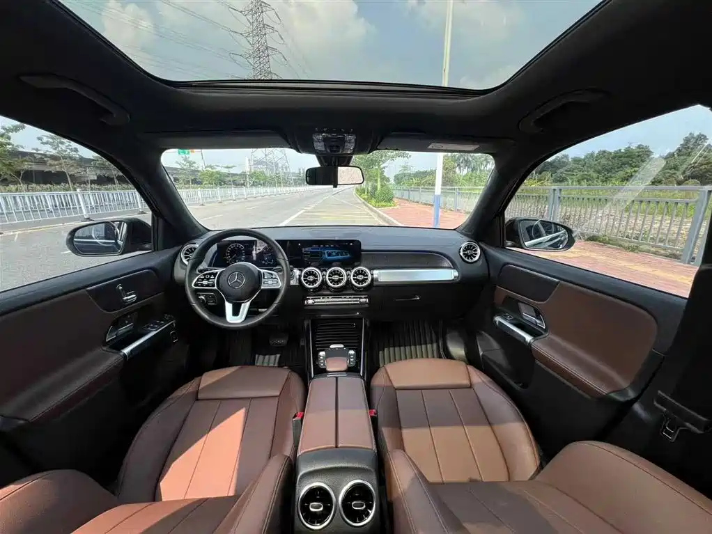 MERCEDES BENZ GLB 2021