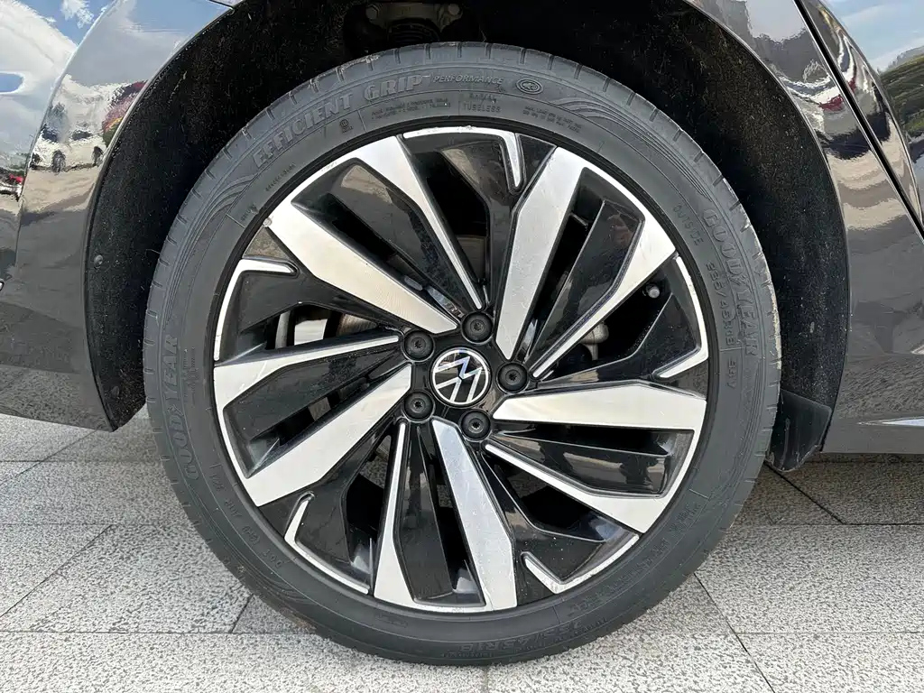 VOLKSWAGEN PASSAT 2021