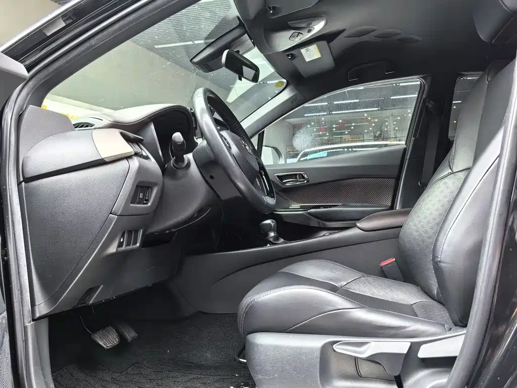 TOYOTA IZOA 2018