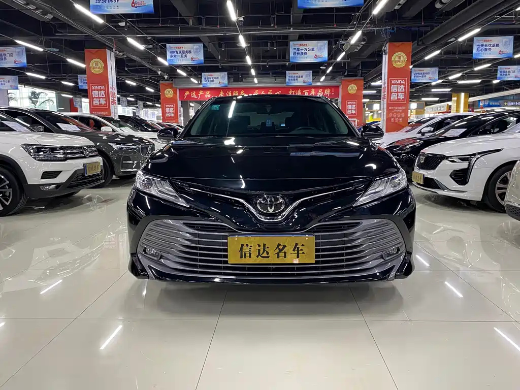 TOYOTA CAMRY 2020