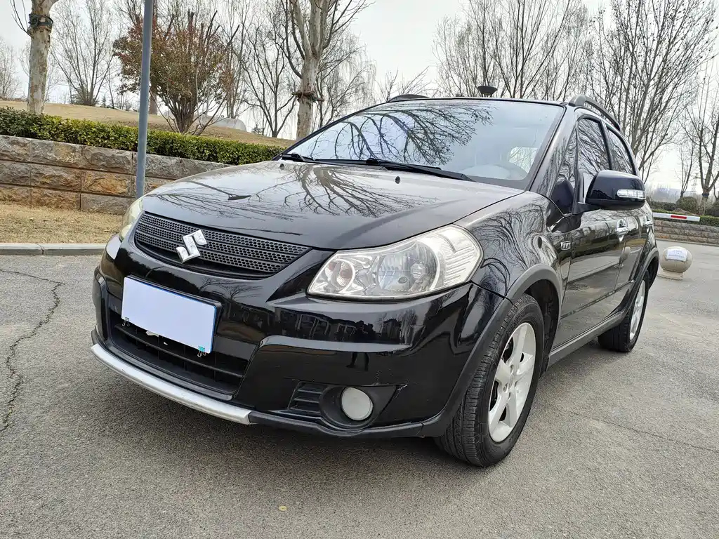 SUZUKI SX4 2011