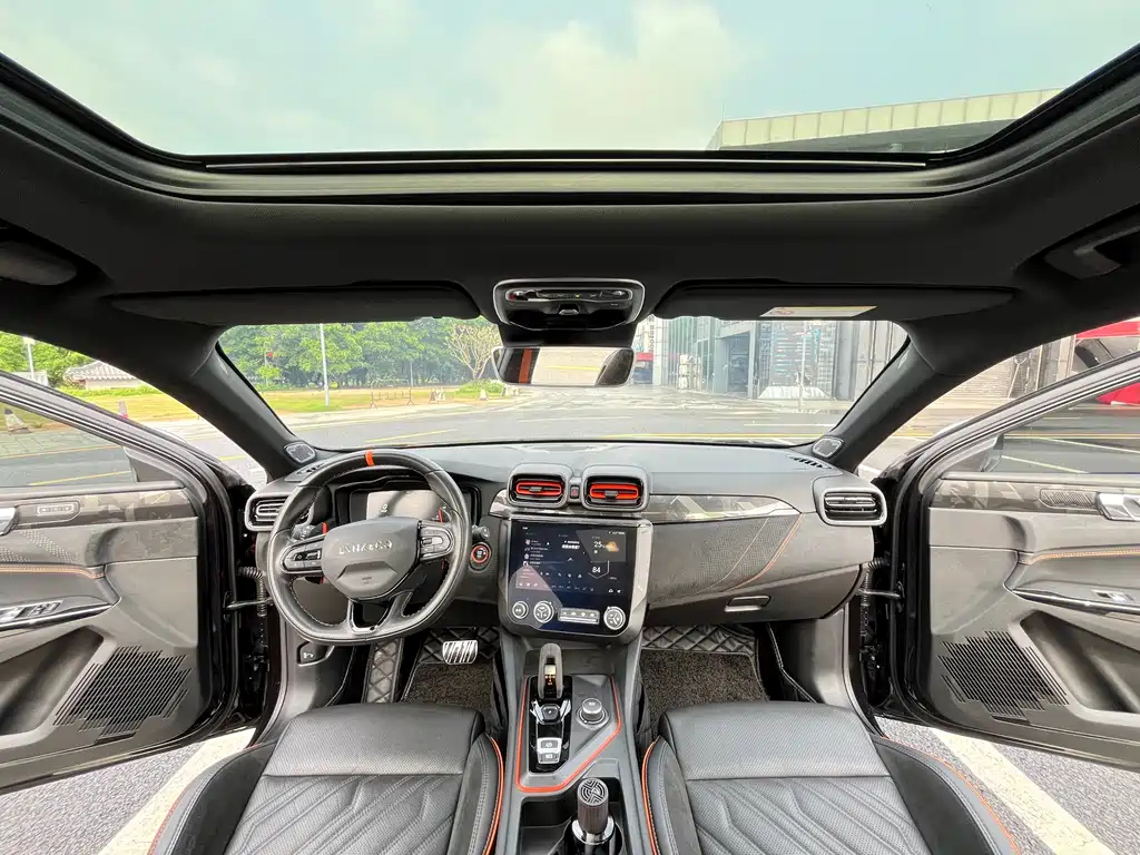LYNK&CO 02 HATCHBACK 2022