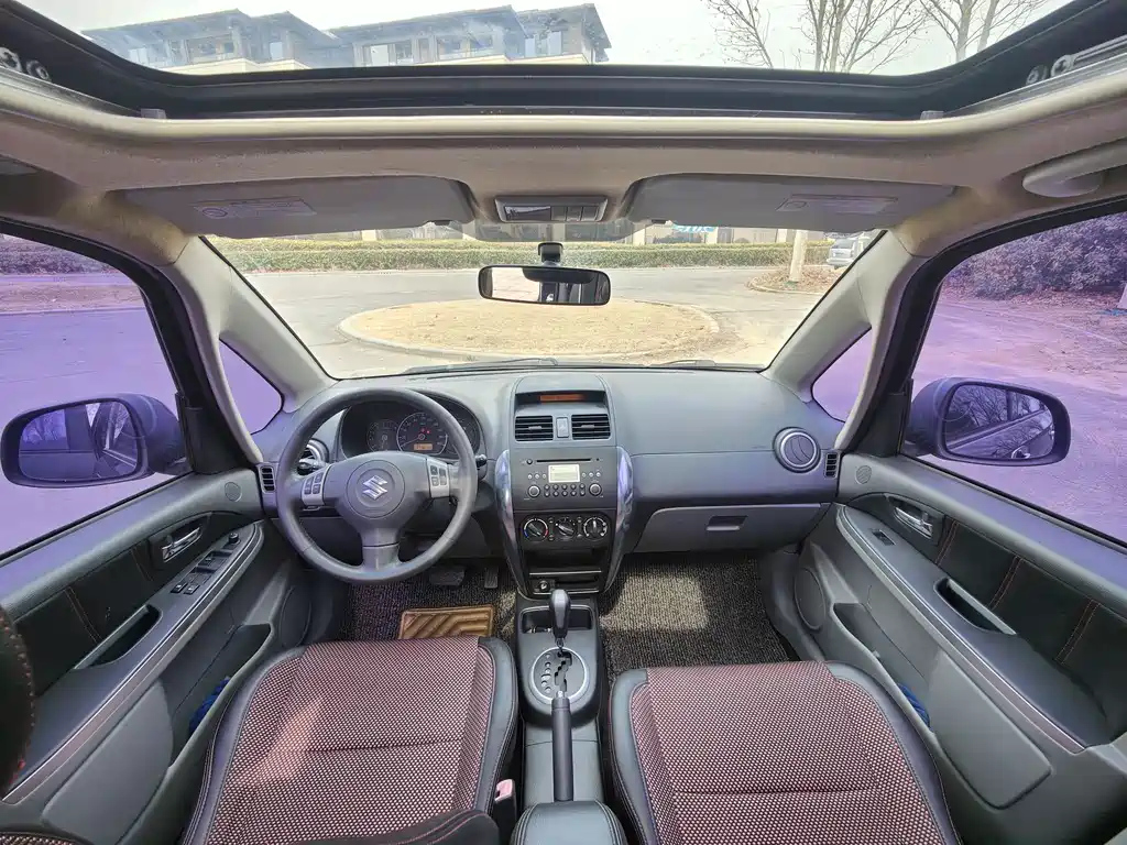 SUZUKI SX4 2011