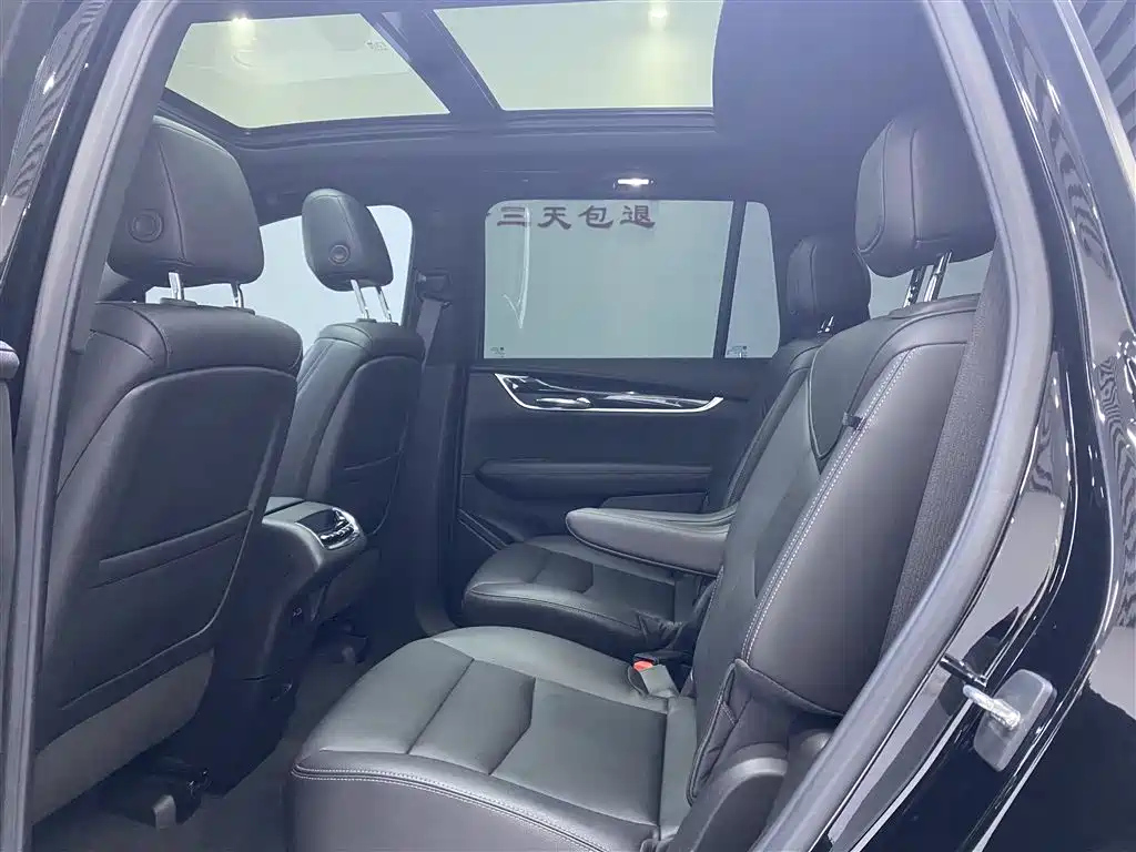 CADILLAC XT6 2021