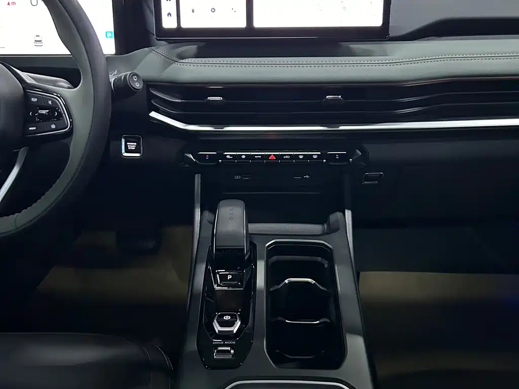 GEELY AUTO HAOYUE L 2024