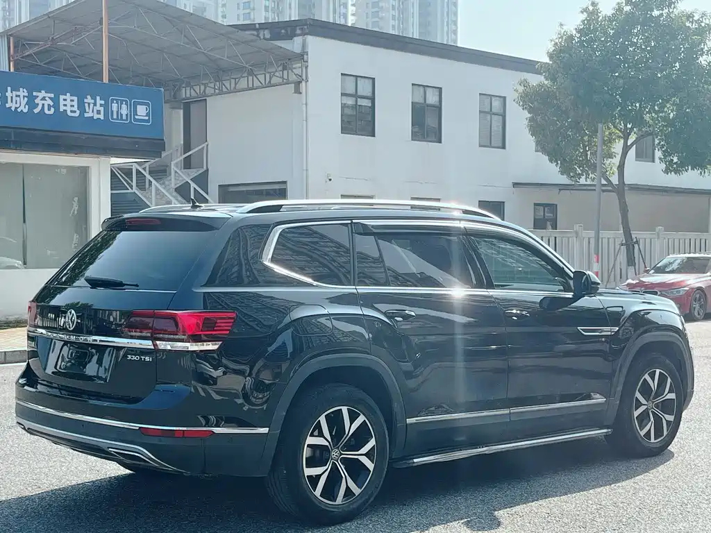 VOLKSWAGEN TOURAN 2019