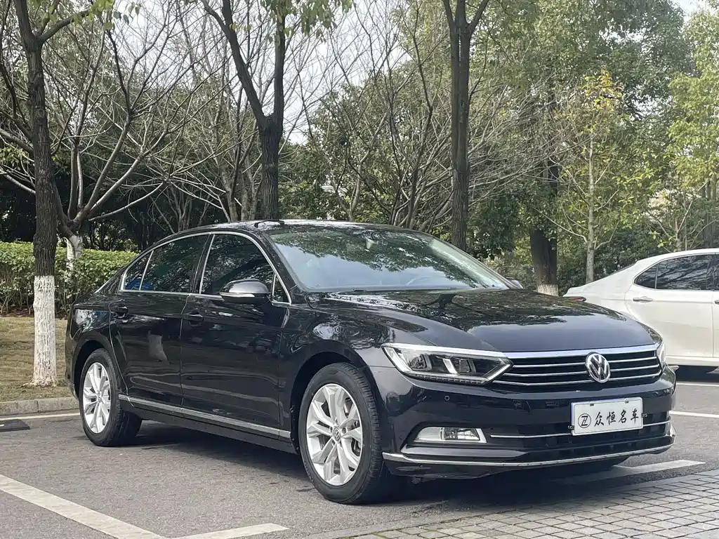 VOLKSWAGEN MAGOTAN 2020