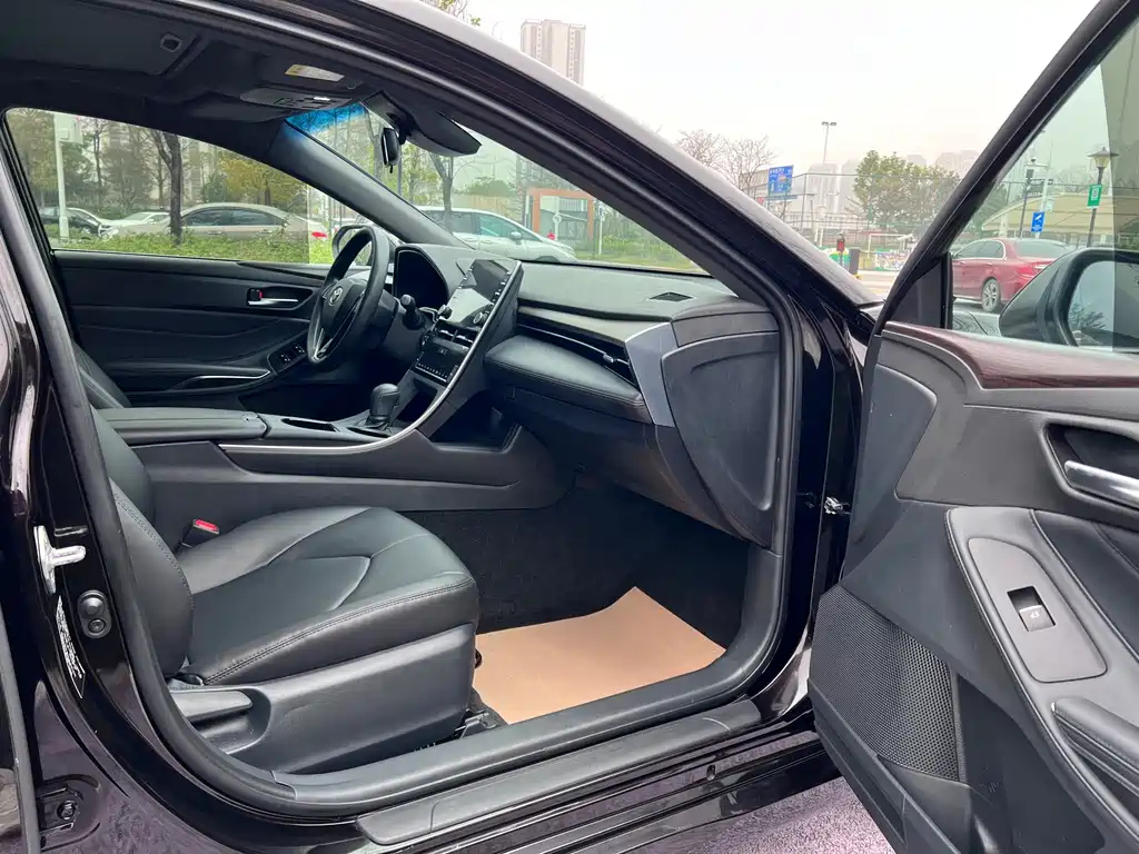 TOYOTA AVALON 2020