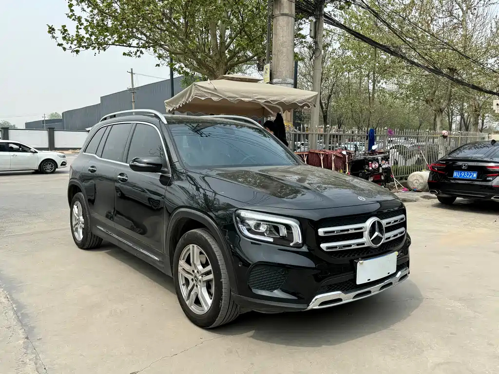 MERCEDES BENZ GLB 2023