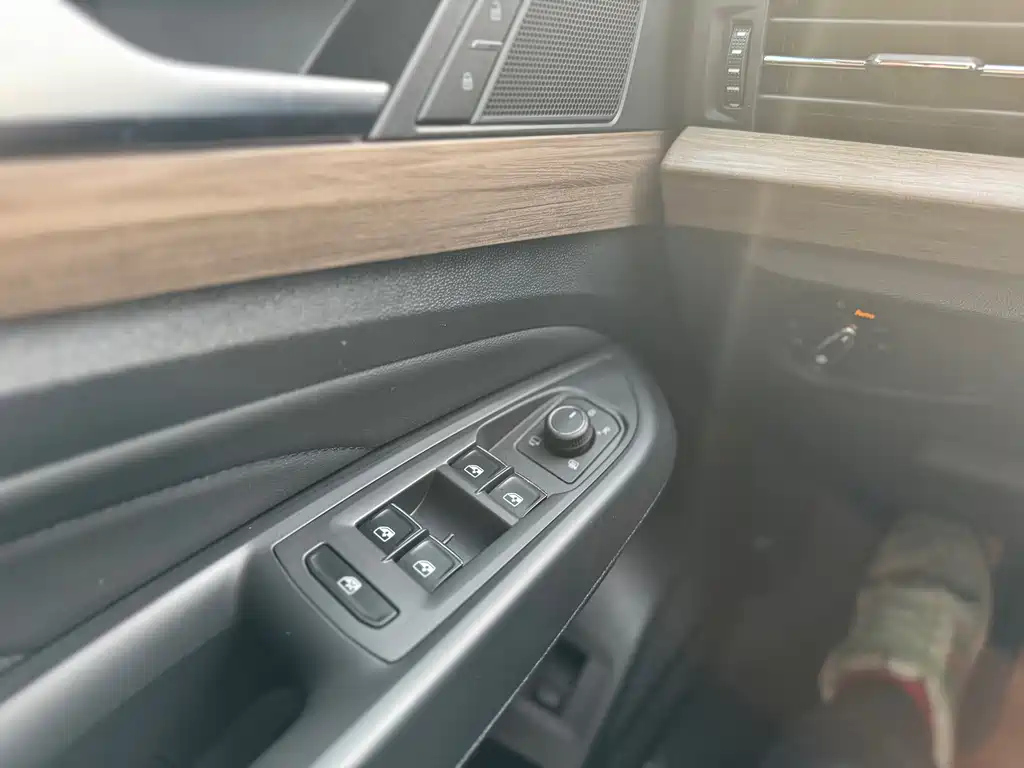 VOLKSWAGEN PASSAT 2020