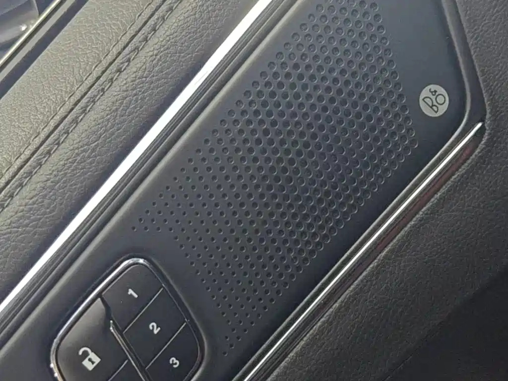 FORD TAURUS 2022
