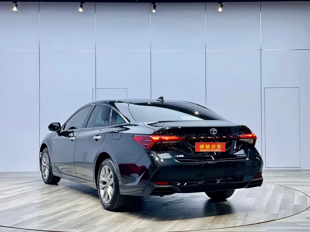 TOYOTA AVALON 2020