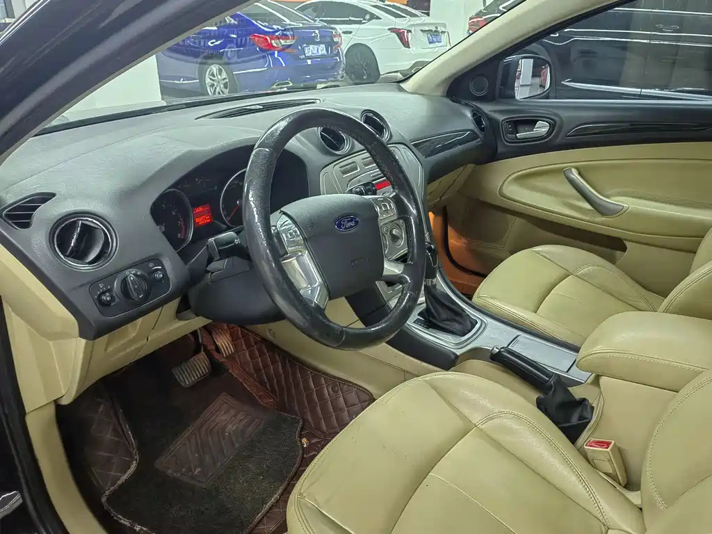 FORD MONDEO - WINNER 2010