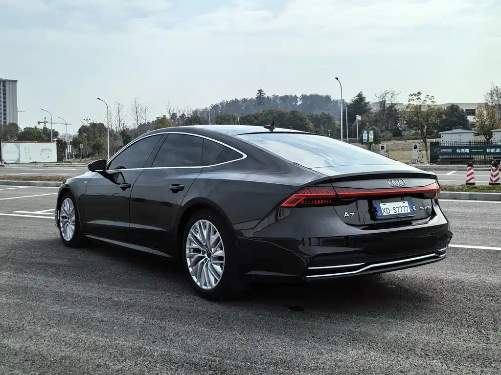 AUDI A7 2021