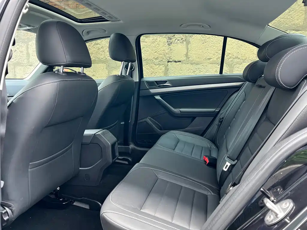 VOLKSWAGEN LAVIDA 2018
