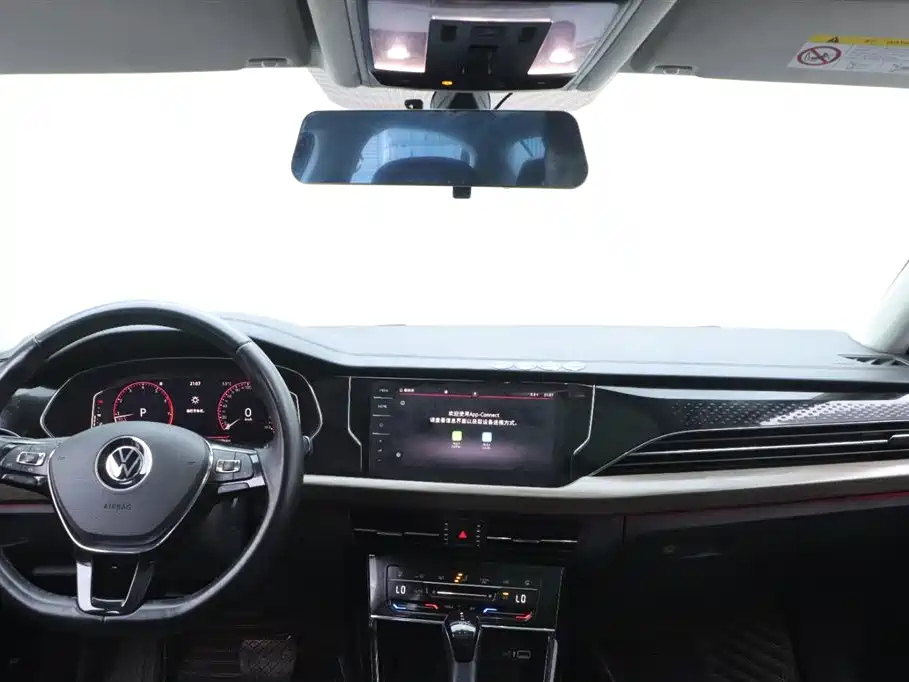 VOLKSWAGEN PASSAT 2021